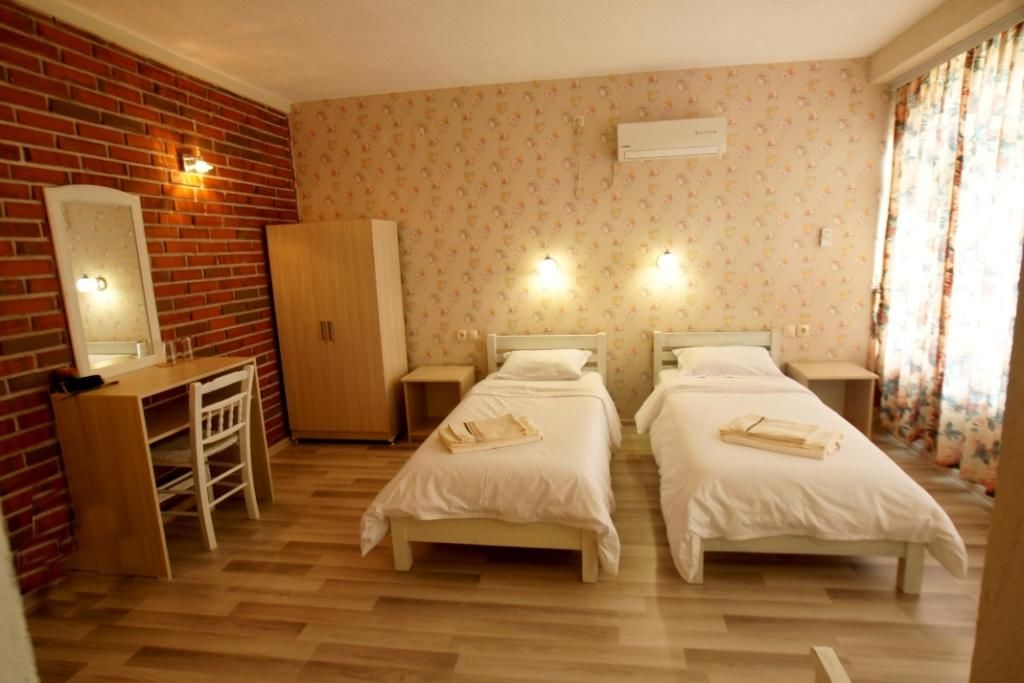Отель Hotel Divna Krumovgrad
